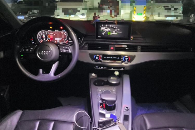 Used Audi A4L 2018 30th Anniversary Edition 40 TFSI Fashion Model
