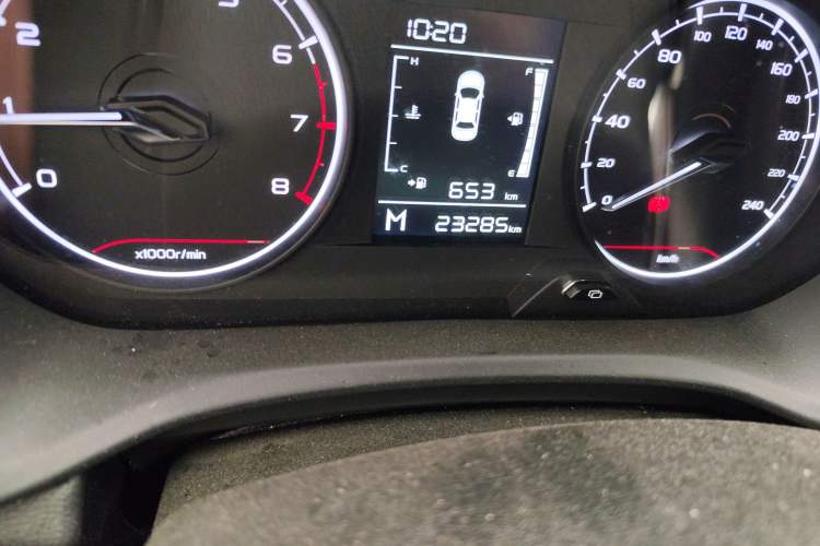 Used Livan X3 PRO 2022 1.5L Manual Little Cutie
