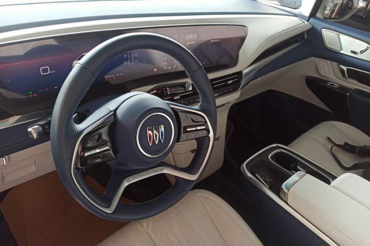 Used Buick Century 2025 2.0T Six-Seater YinShi Edition
