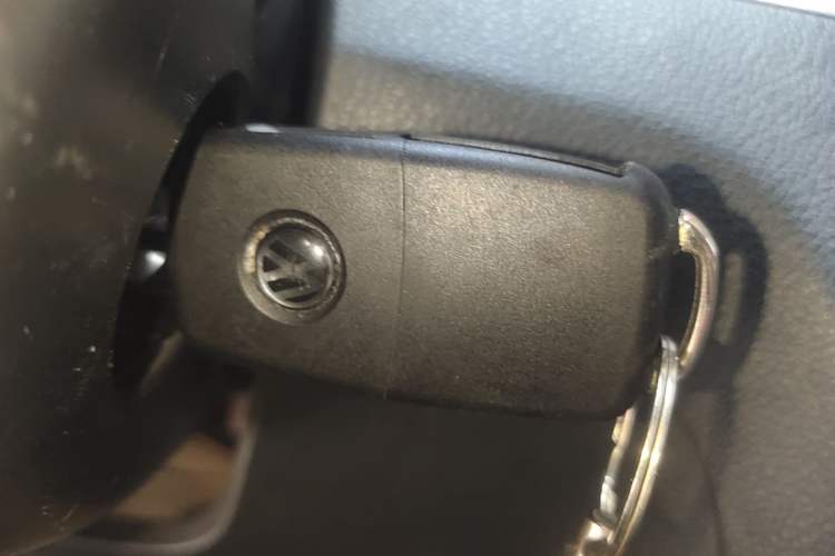 Used Volkswagen Bora 2014 1.6L Manual Fashion Edition Vehicle Key