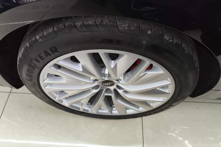 Used Audi A7L 2024 45TFSI S-line Dream-Building Edition Flow Crystal Package