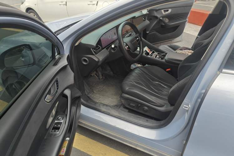 Used Roewe D7 2023 DMH 125km Excellence Edition
