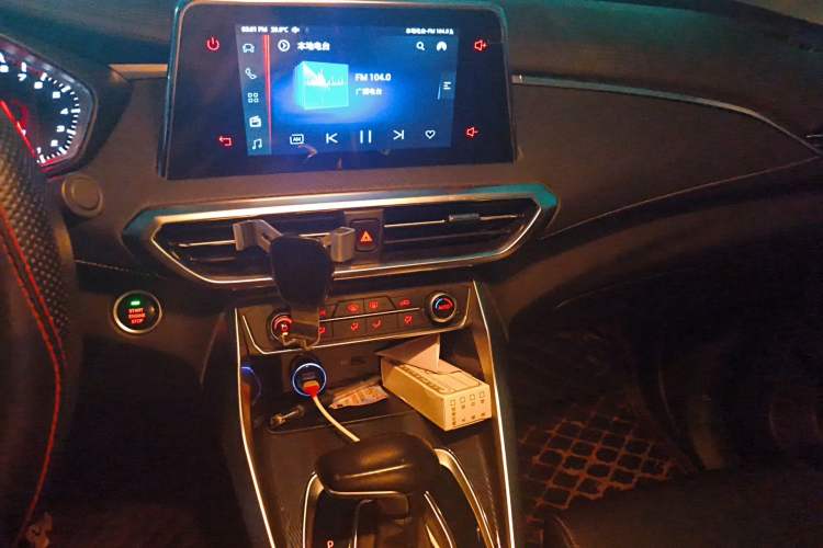 Used SAIC MAXUS G50 2019 1.5T Automatic Elite Edition China VI Standard Audio And AC Panel