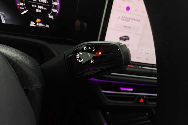 Used Volkswagen Magotan 2024 380TSI DSG Prestige Edition DaMai Package Gear Lever