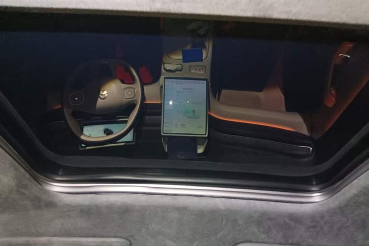 Used Nio ES6 2024 75 kWh Headliner