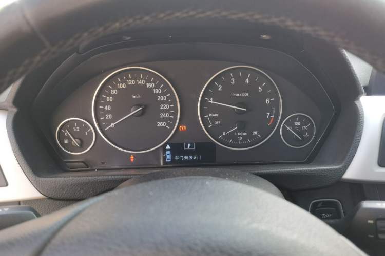 Used BMW 3 Series 2015 316Li Fashion Model
