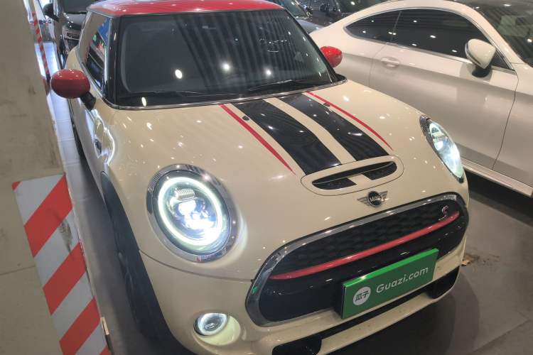 Used MINI 2019 2.0T COOPER S Classic Edition
