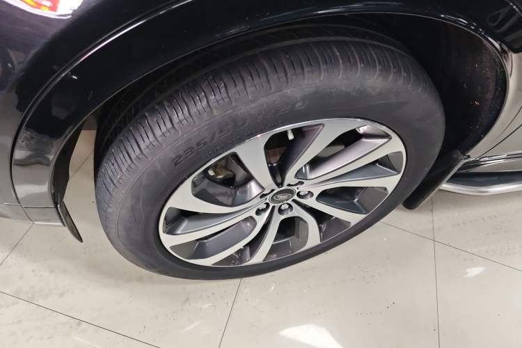 Used Land Rover Discovery Sport 2020 249 PS R-Dynamic Performance Edition
