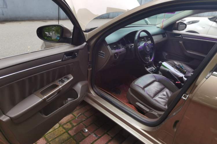 Used Volkswagen Bora 2013 1.6L Manual Comfort Model Driver Seat