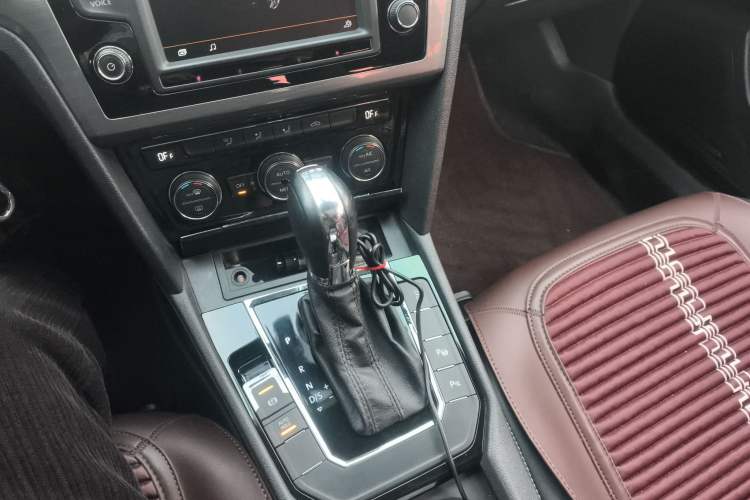 Used Volkswagen Lamando 2015 330TSI DSG Comfort Edition
