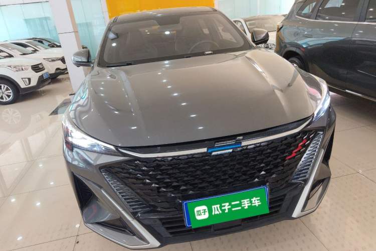 Used CHANGAN OSHAN X5 PLUS 2023 Revised Version 1.5T DCT Navigation Edition Front