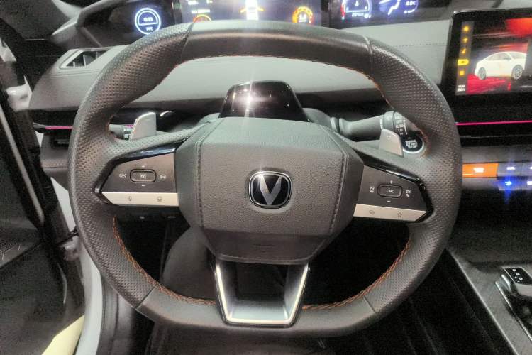 Used Changan UNI-V 2023 1.5T Prestige Model
