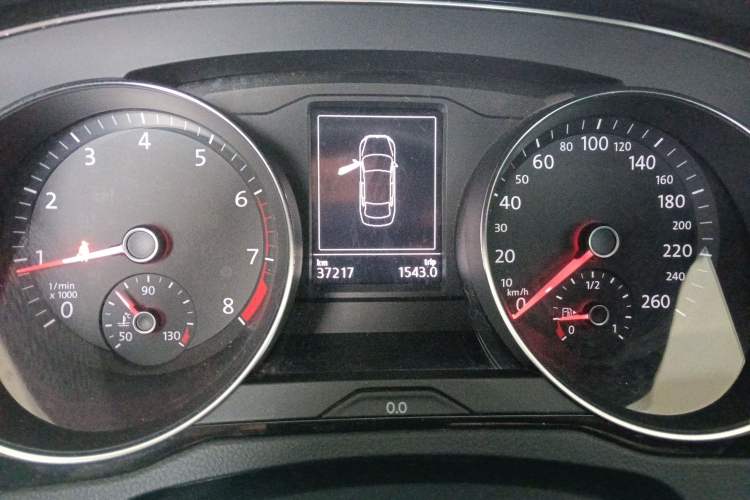 Used Volkswagen Magotan 2019 330TSI DSG Luxury Version China VI Standard Instrument Cluster