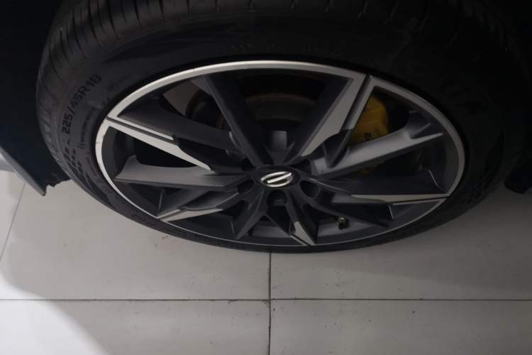 Used GAC Trumpchi EMPOW 2023 270T DCT J15 Version Right Rear Wheel Hub