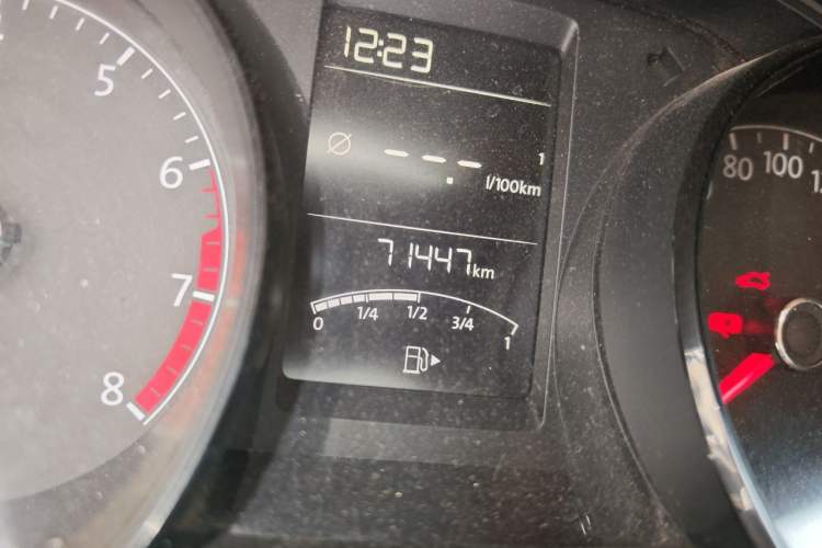 Used Volkswagen Lavida 2017 1.6L Manual Fashion Edition
