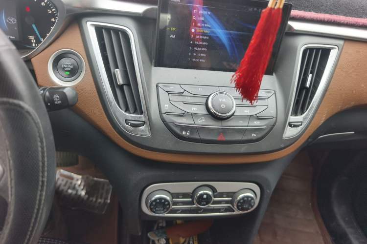 Used Soueast DX7 2016 1.5T Automatic Glory Edition
