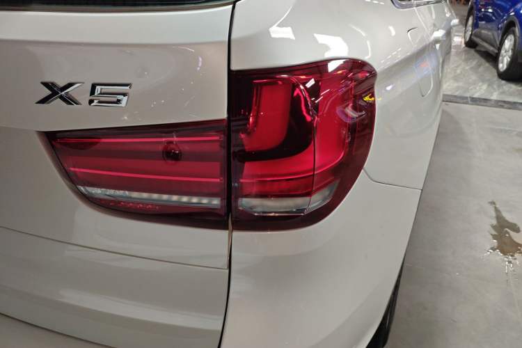 Used BMW X5 2014 xDrive35i Elegant Edition Exterior 3