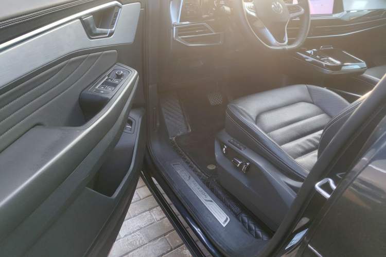 Used Volkswagen Talagon 2022 380TSI Four-Wheel Drive Luxury "Jiajing" Edition Pro 6 Seats Driver Seat