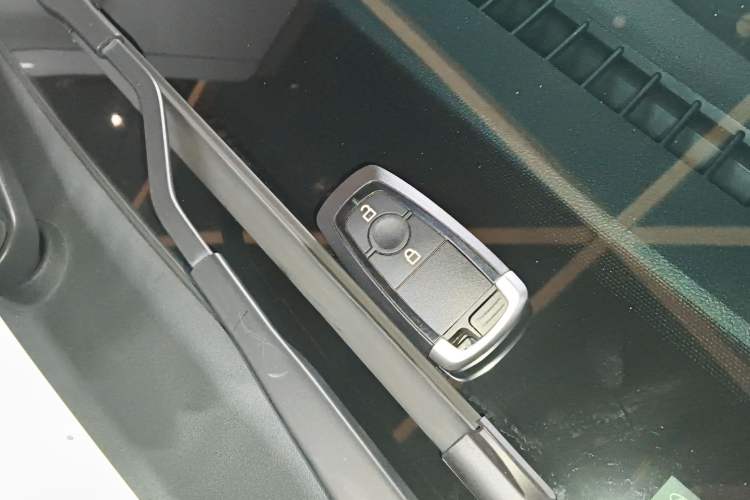 Used Ford Escape 2020 EcoBoost 245 4x4 Enjoyment Model
