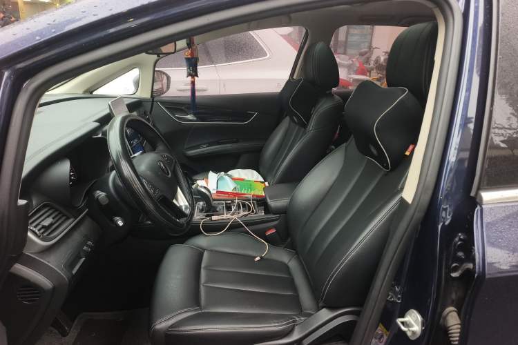 Used BYD Song MAX 2019 1.5T Automatic Smart Connect Ruiyi Sunroof Model 7 Seats China VI Standard Left Front Seat