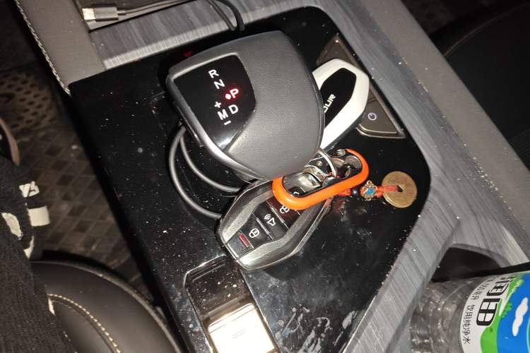 Used JETOUR X90 PLUS 2024 1.6TD DCT Villa 7-Seater Gear Lever