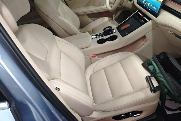 Used Hima AITO M5 2024 Extended-Range Max Rear-Wheel Drive Advanced Intelligent Driving Version