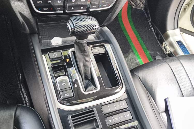 Used GAC Trumpchi GS8 2017 320T Two-Wheel Drive Luxury Smart Connectivity Version (7 Seats)
