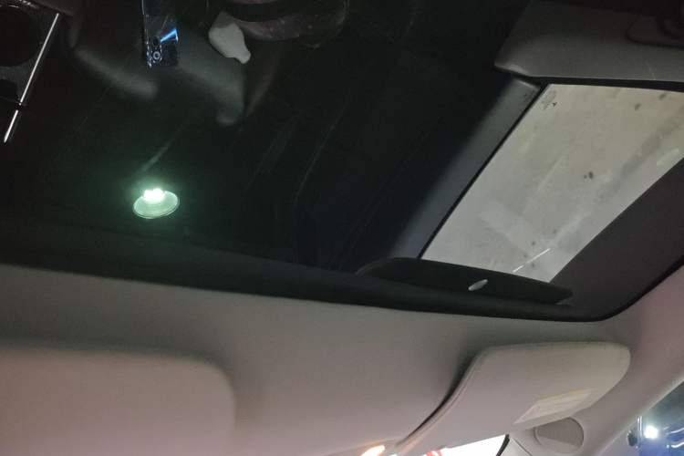 Used Tesla Model 3 2019 Long-Range All-Wheel-Drive Version
