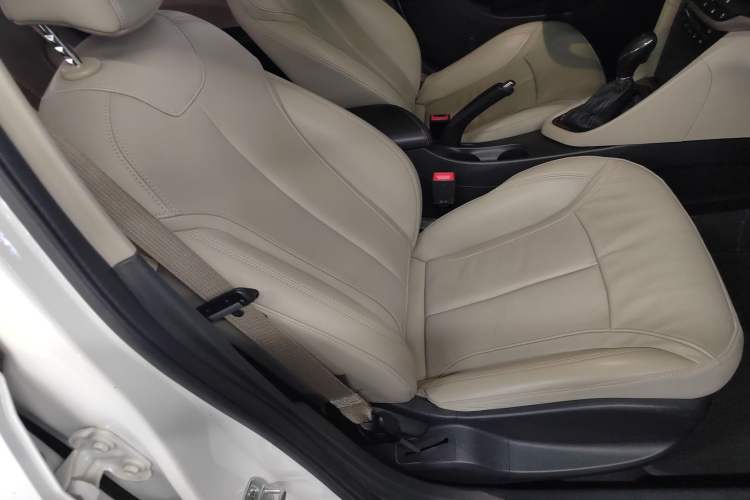 Used Buick GT 2019 15T Dual-Clutch Connected Elite Version China V Standard