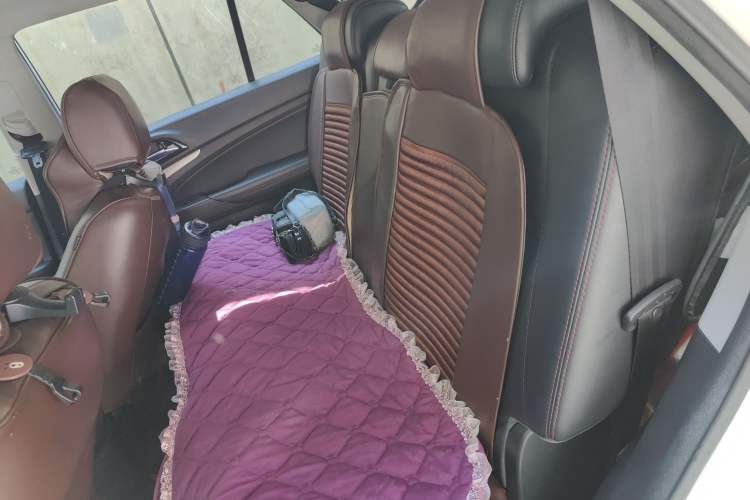 Used BYD S7 2015 2.0T Automatic Prestige Model
