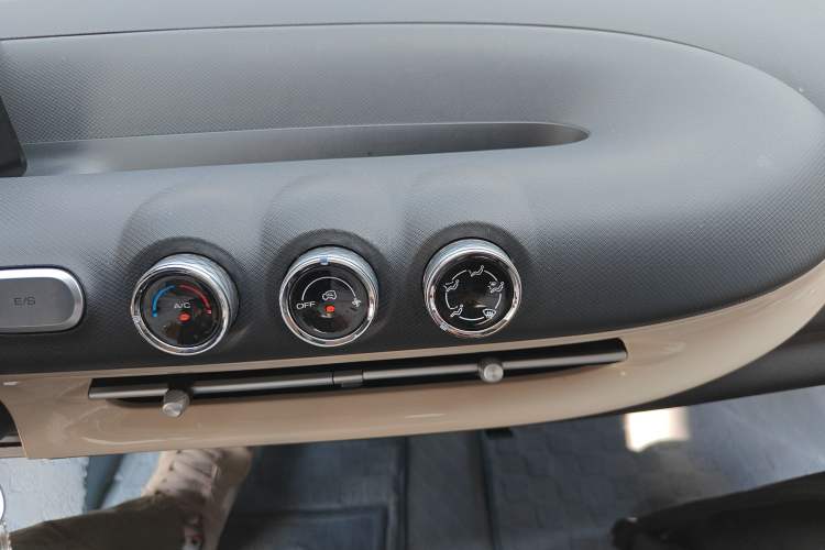 Used Wuling Bingo 2023 203km Light Edition Audio And AC Panel