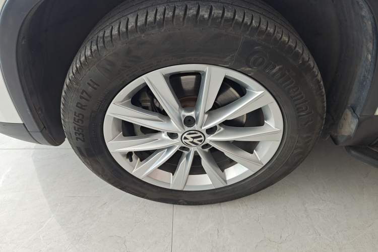 Used Volkswagen Tiguan 2017 300TSI Automatic Two-Wheel Drive Silk Road Luxury Edition