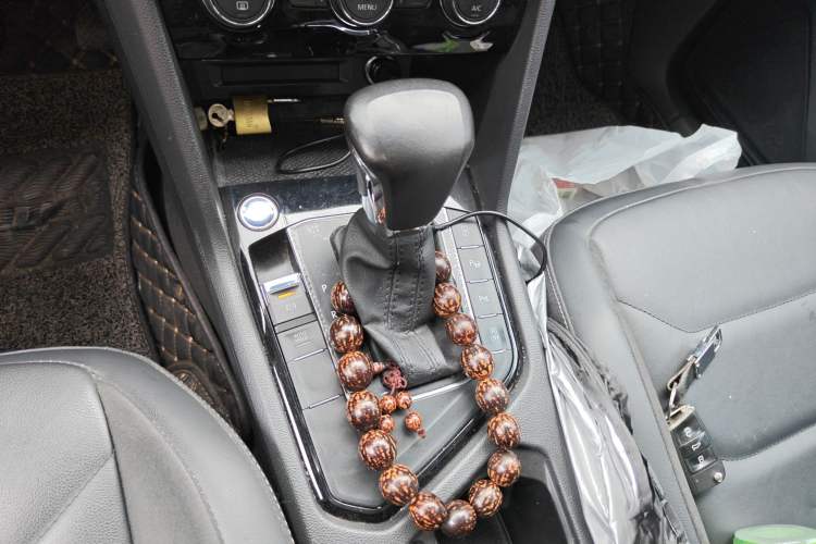 Used Volkswagen Tiguan L 2019 330TSI Automatic Two-Wheel Drive Smart Luxury Version China V Emission Standard