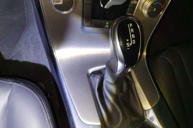 Used Volvo S60 2019 S60L Facelift T5 Intelligent Advanced Edition Gear Lever