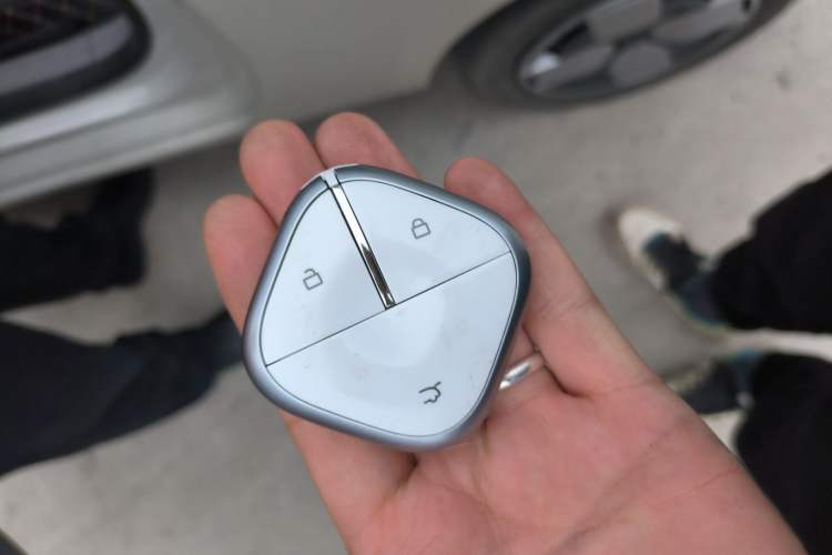 Used Wuling Air ev 2023 - Four Seats - Advanced Edition Vehicle Key