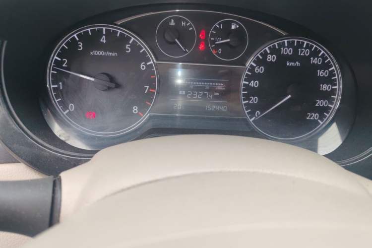 Used Nissan Tiida 2011 1.6L Manual Smart Version