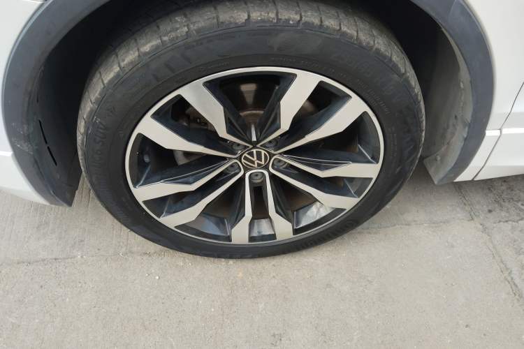 Used Volkswagen Tiguan L 2021 330TSI Automatic Two-Wheel Drive R-Line Enhanced Edition