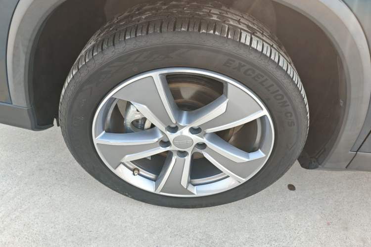 Used Geely Auto Haoyue L 2023 2.0T DCT Flagship Version Exterior 7