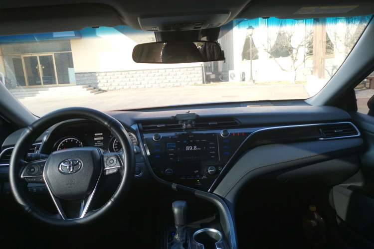 Used Toyota Camry 2019 2.0G Luxury Edition China VI Standard