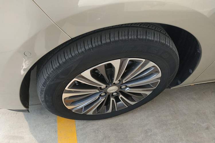 Used Buick GL8 2022 ES Land Cruiser 653T Luxury Model