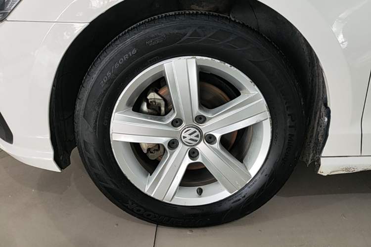 Used Volkswagen Lamando 2019 230TSI DSG Fashion Edition China VI
