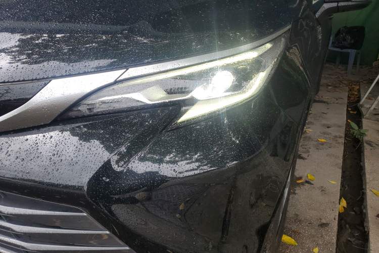 Used Toyota SIENNA 2021 2.5L Hybrid Premium Edition Left Front Headlight