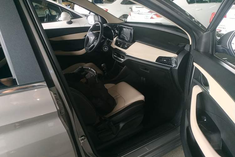 Used Baojun 360 2019 1.5L Manual Luxury Version China VI