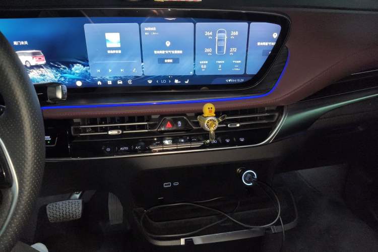 Used Buick Century 2023 2.0T Seven-Seater Yinshi Edition