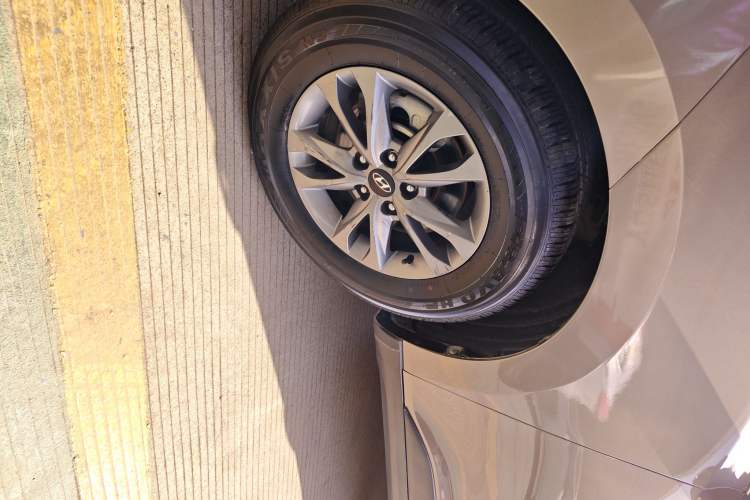 Used Hyundai ix35 2013 2.0L Automatic 2WD Comfort GL China IV Standard