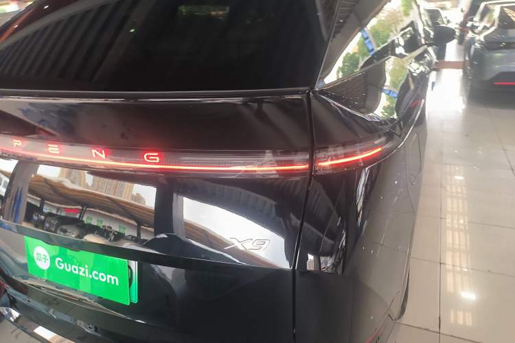 Used XPeng X9 2024 702 Ultra-Long Range Pro Right Rear Taillight
