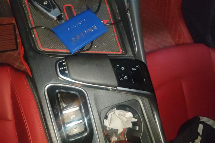 Used CHANGAN UNI-T 2020 1.5T Prestige Version
