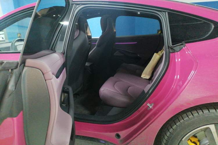 Used Xiaomi Auto SU7 2024 Four-Wheel Drive Ultra-Long Range Advanced Intelligent Driving Max Edition
