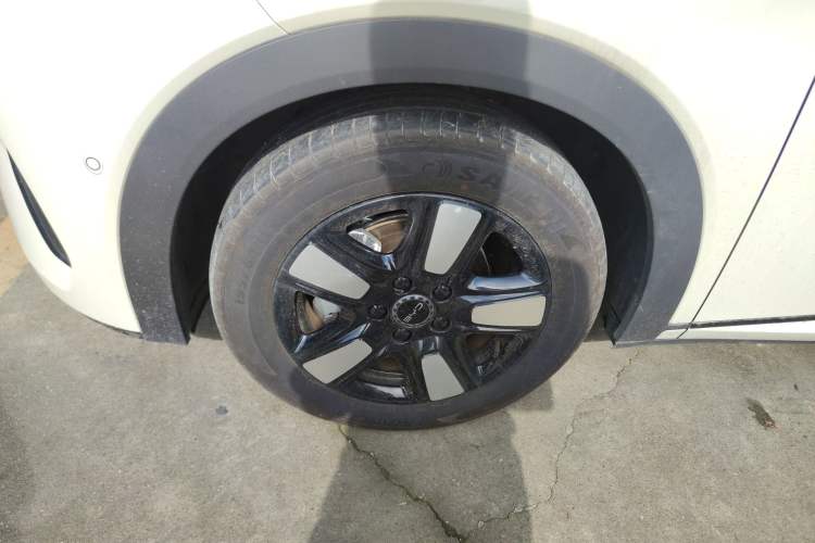 Used BYD Dolphin 2025 Intelligent Driving Version 410 km Fashion Edition Left Front Wheel Hub