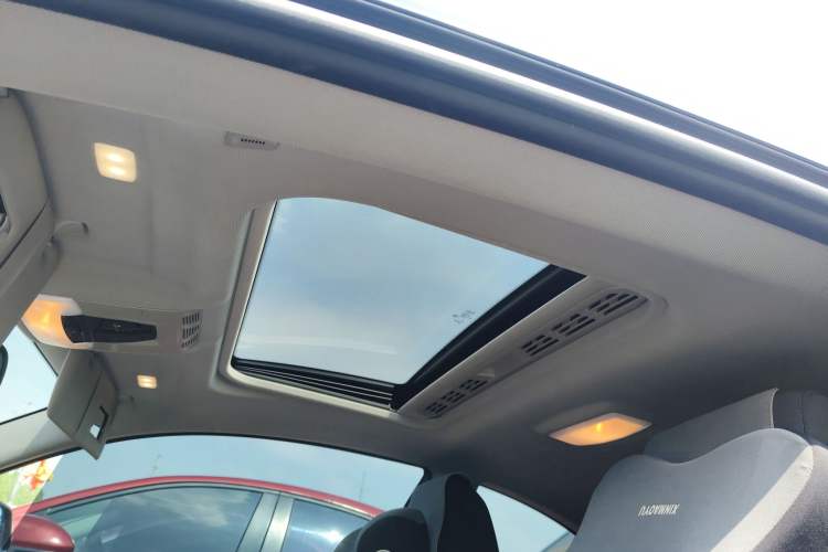 Used BMW 2 Series 2015 218i Headliner